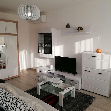 Apartment White Pula Ngoại thất bức ảnh